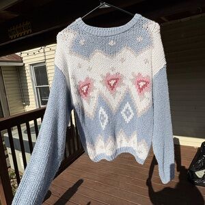 Chic Women's Blue and White Patterned Sweater
